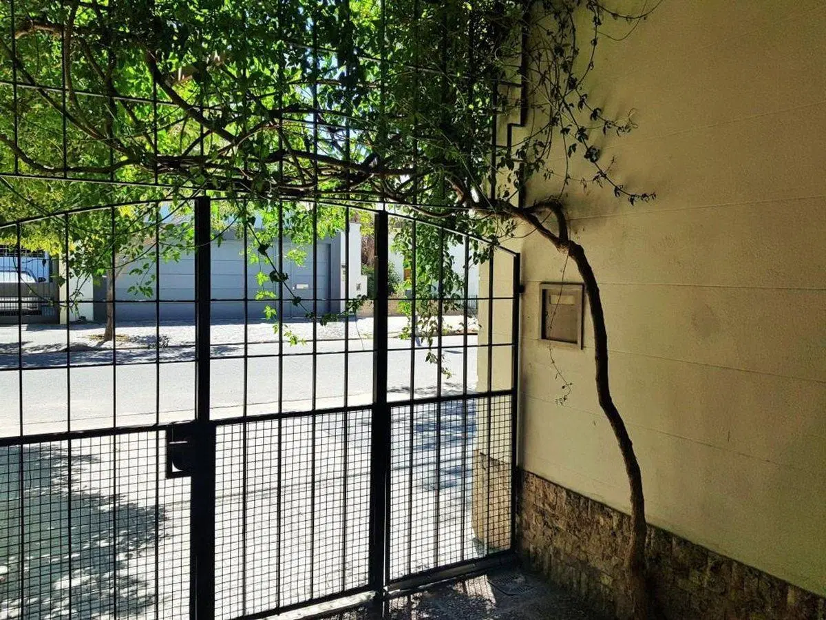 VENTA PH TIPO CASA 4AMB PARQUE COCHERA DEPENDENCIA 3