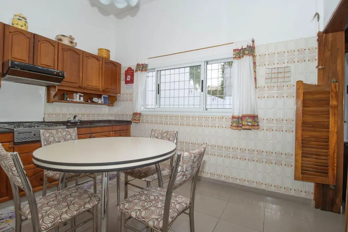 VENTA CASA 3 AMBIENTES CASEROS C/QUINCHO Y PILETA 4