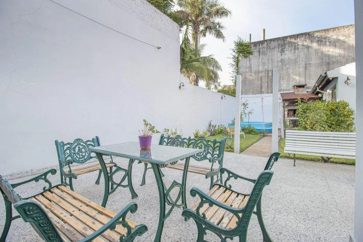 VENTA CASA 3 AMBIENTES CASEROS C/QUINCHO Y PILETA 2