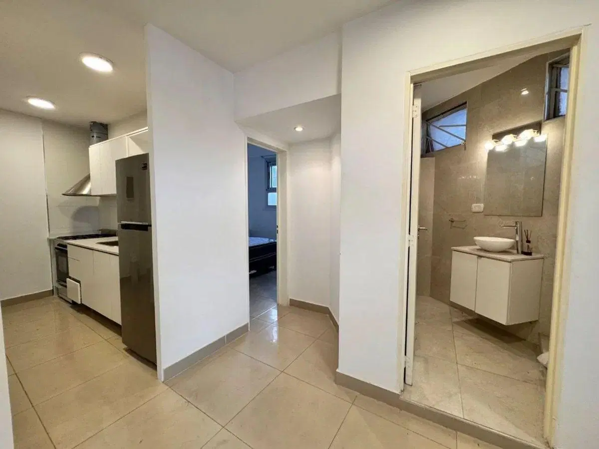 Venta 2 ambientes PB, reciclado, en Recoleta 2