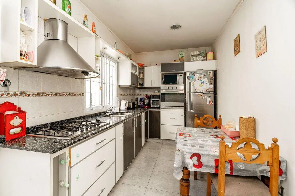 VTA CASA 4 AMB CON TRRAZA PATIO COCHERA- V.LYNCH 3
