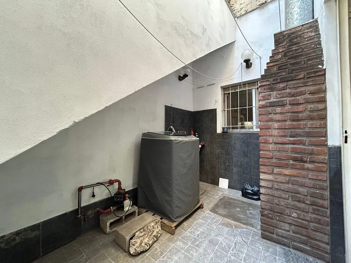 Casa de 4 ambientes con cochera en Saenz Peña 5