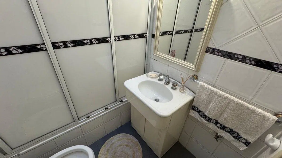 CASA EN VENTA MULTIFAMILIAR CON QUINCHO EN MORON 4