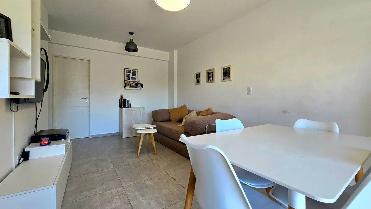 DEPTO 2 AMB VENTA CASEROS CON BALCON 5