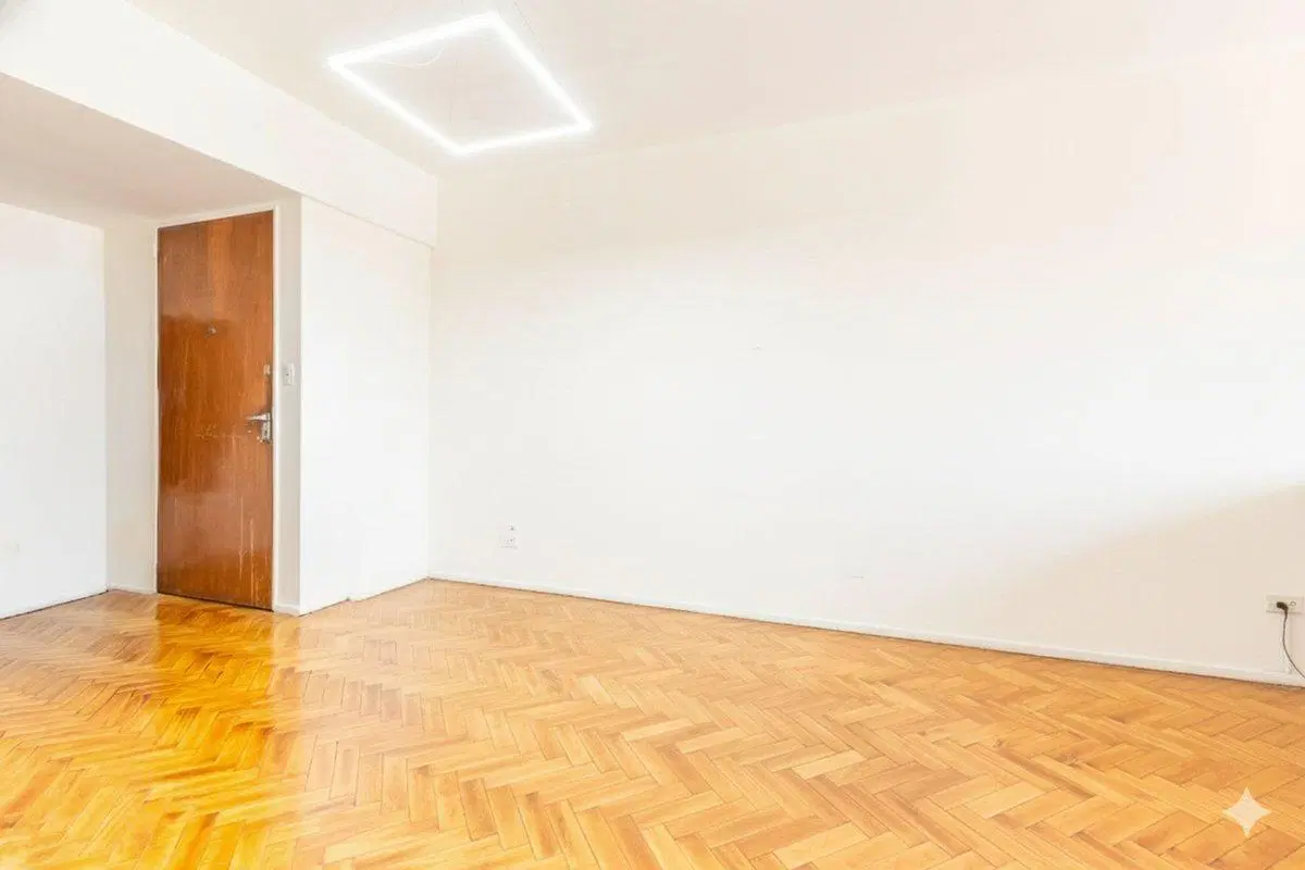 Venta Departamento 4 ambientes Caseros Piso 18 4
