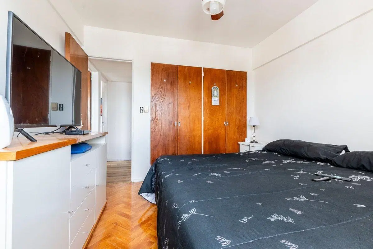Venta Departamento 4 ambientes Caseros Piso 18 2