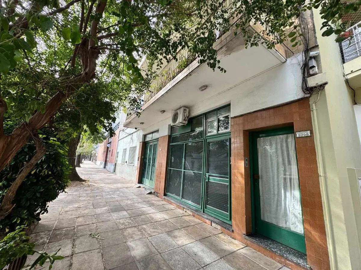 Casa 5Amb + 2 Importantes Locales en PB + Cocheras 2