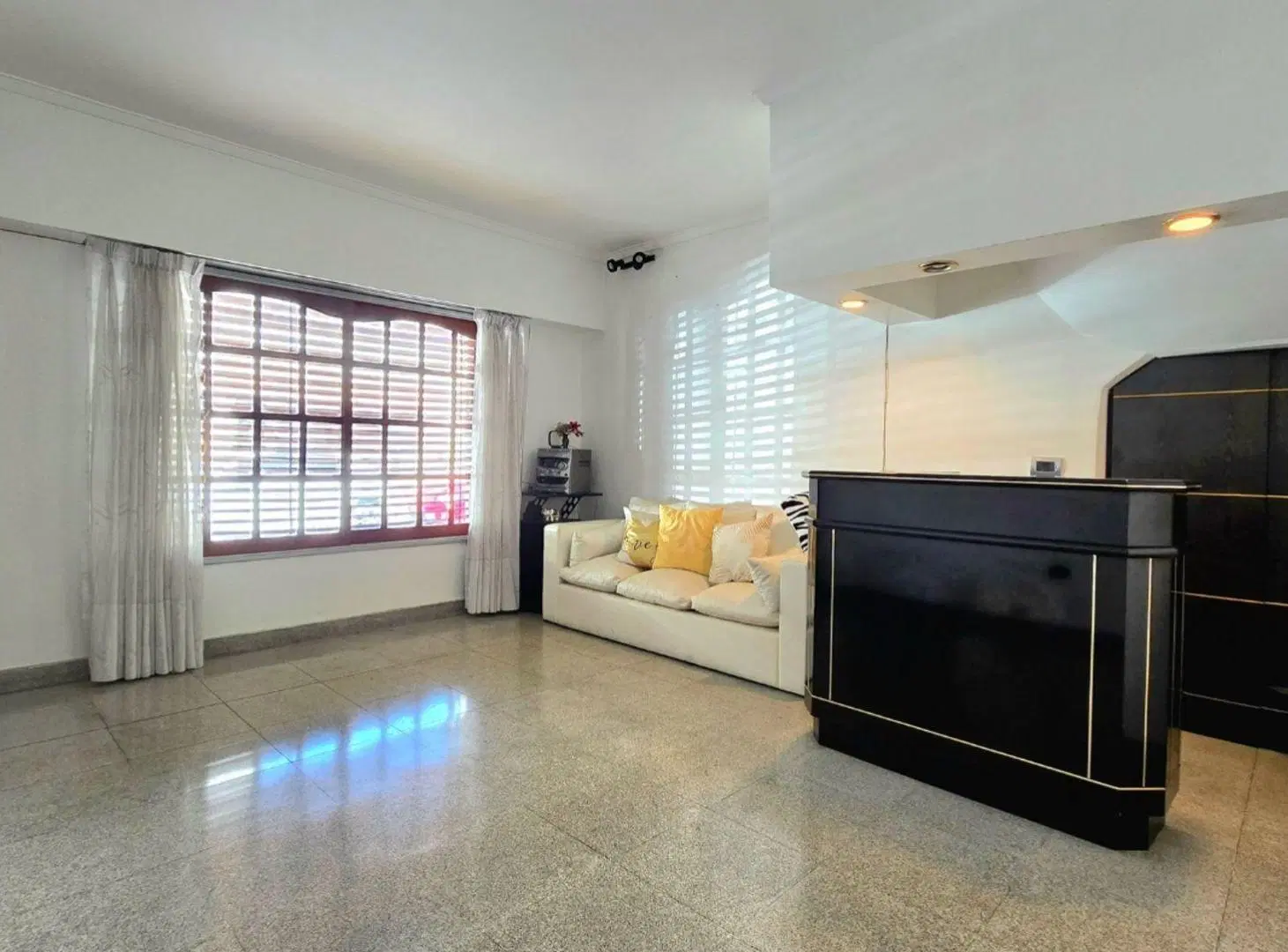 VENTA PH 4 AMB PATIO Y COCHERA EN MONTE CASTRO 2
