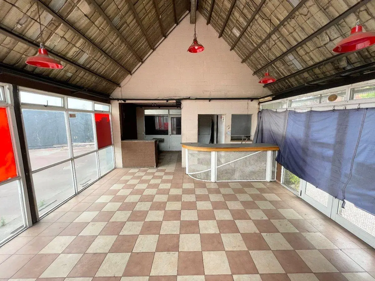 Venta Local Comercial Caseros Centro Gran Esquina 2