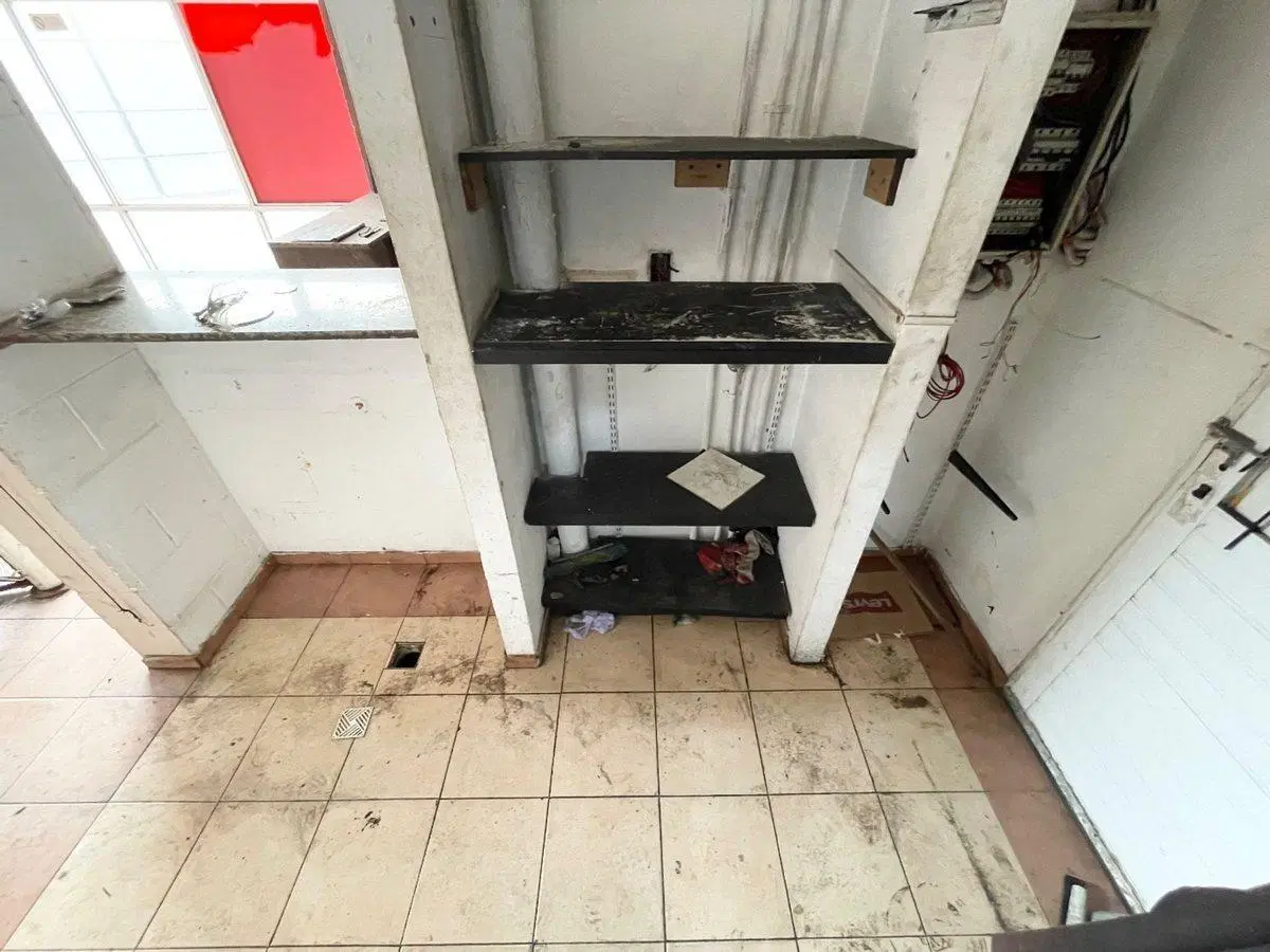 Venta Local Comercial Caseros Centro Gran Esquina 4