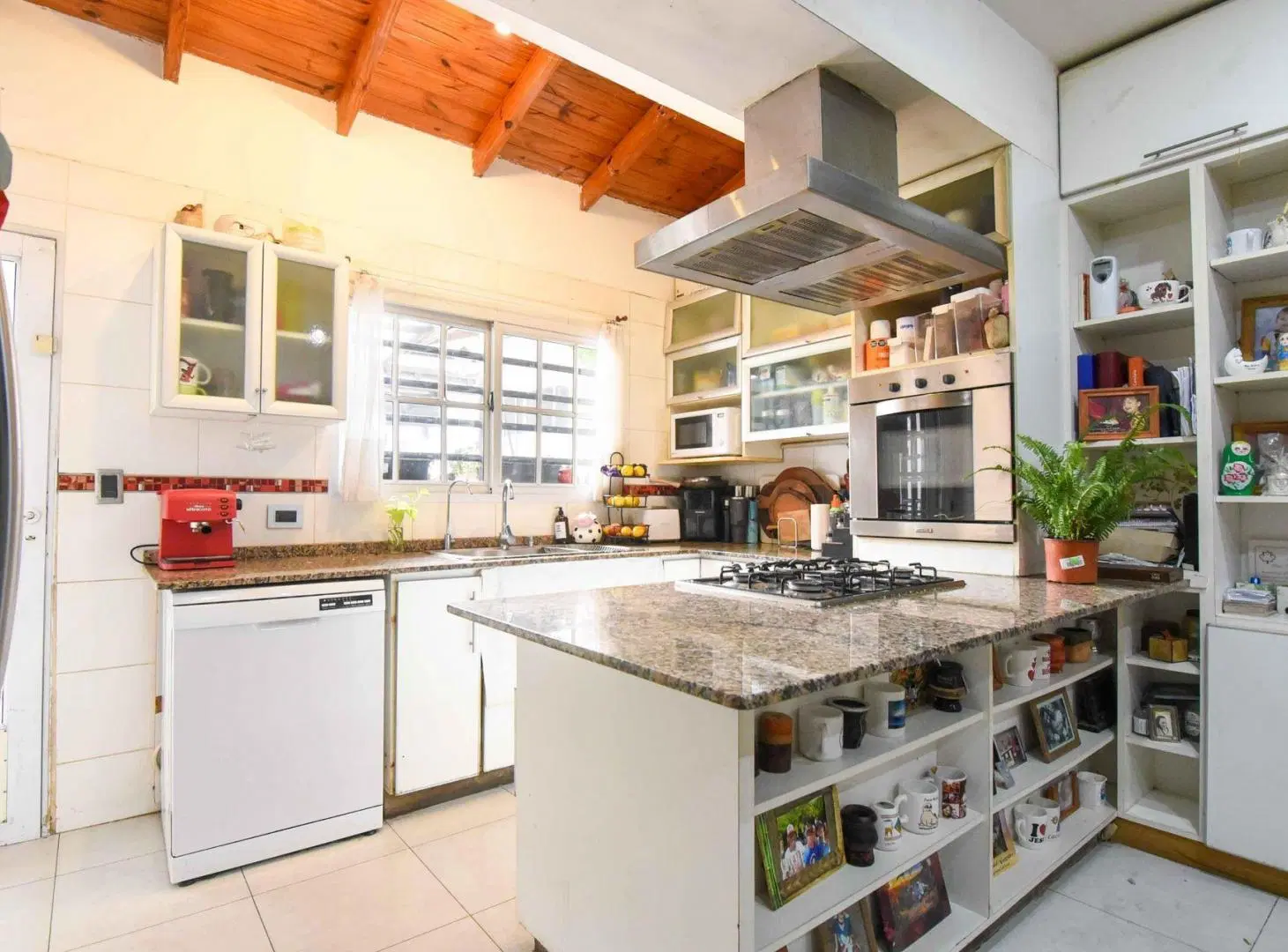 Venta casa 5 amb cochera jardín pileta Caseros 5
