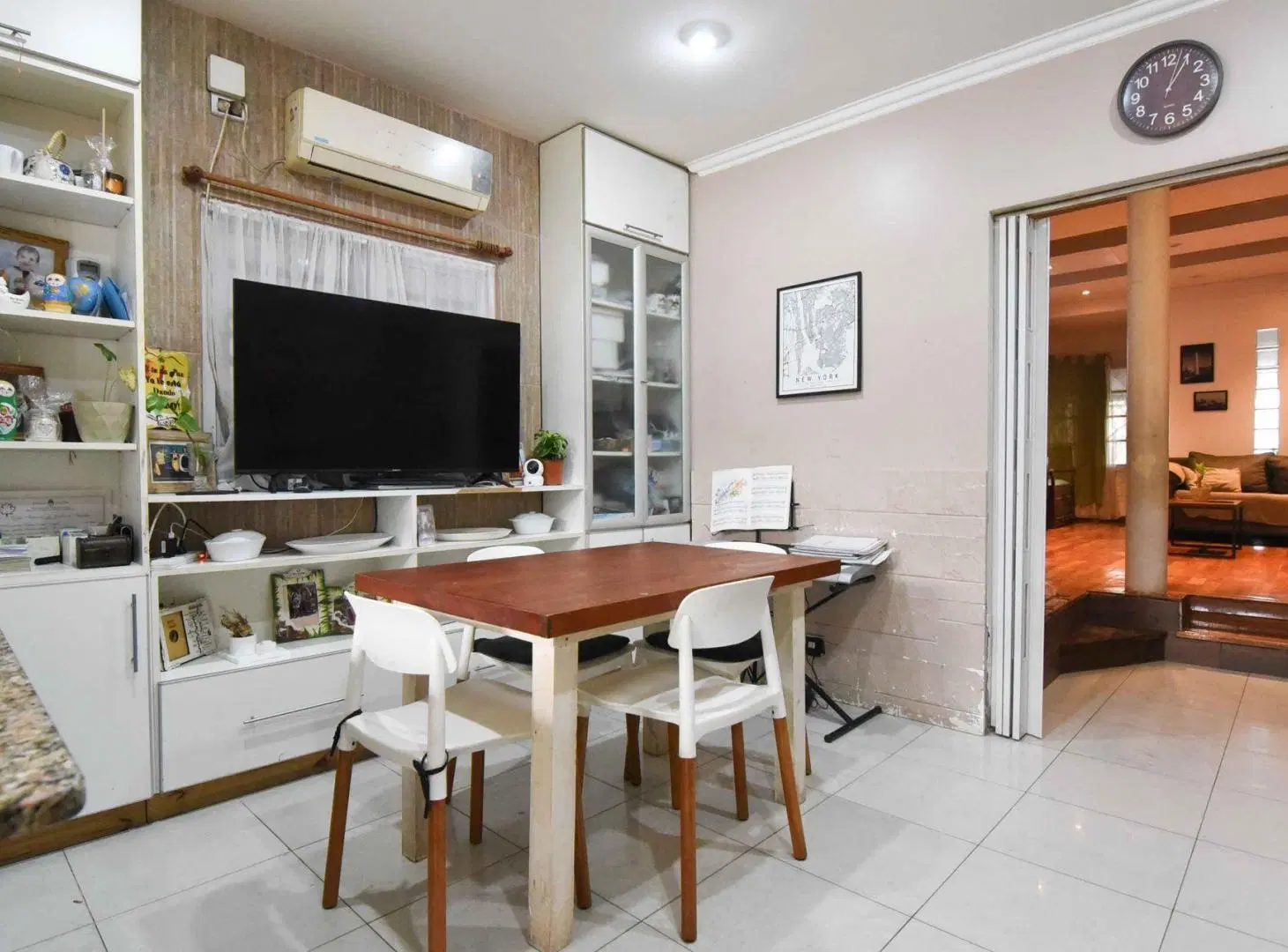 Venta casa 5 amb cochera jardín pileta Caseros 4
