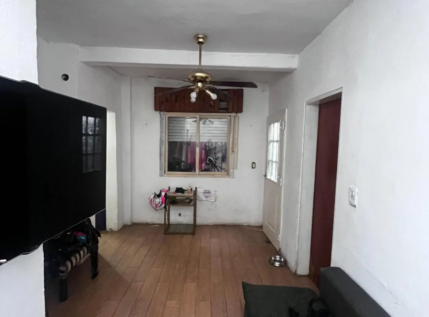 VENTA PH 3 AMBIENTES. SIN EXPENSAS. CASEROS. 2