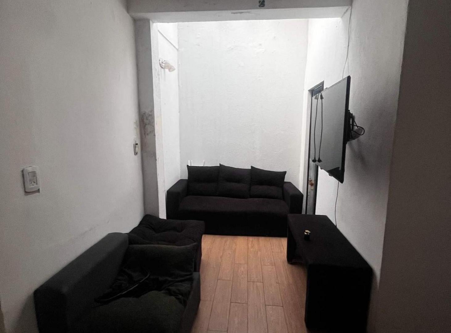 VENTA PH 3 AMBIENTES. SIN EXPENSAS. CASEROS.