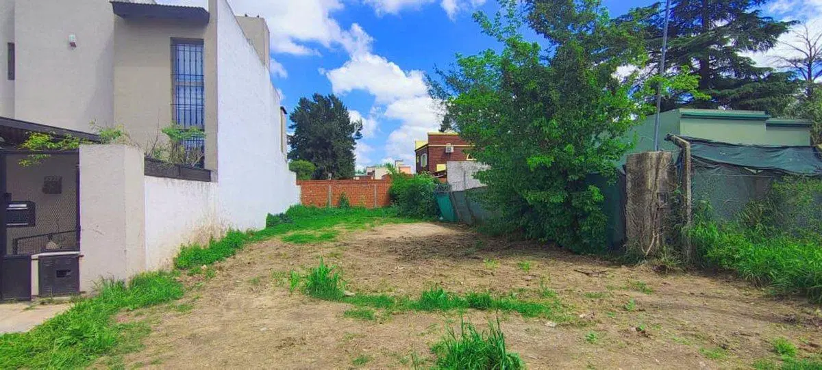 LOTE EN VENTA LUJAN EXCELENTE UBICACION 2