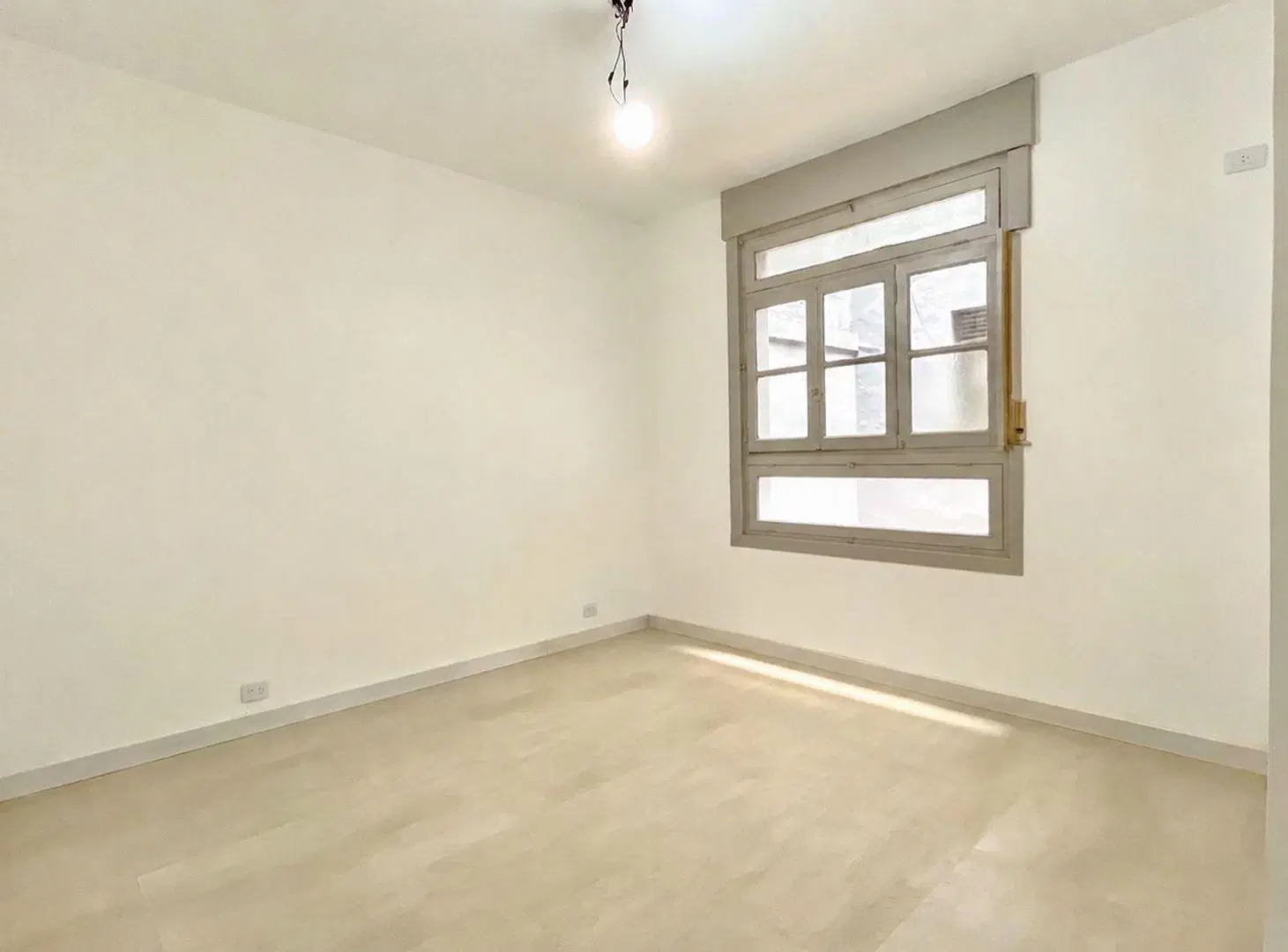 Venta Depto. 3 amb. V. Urquiza. Planta baja. Patio 2