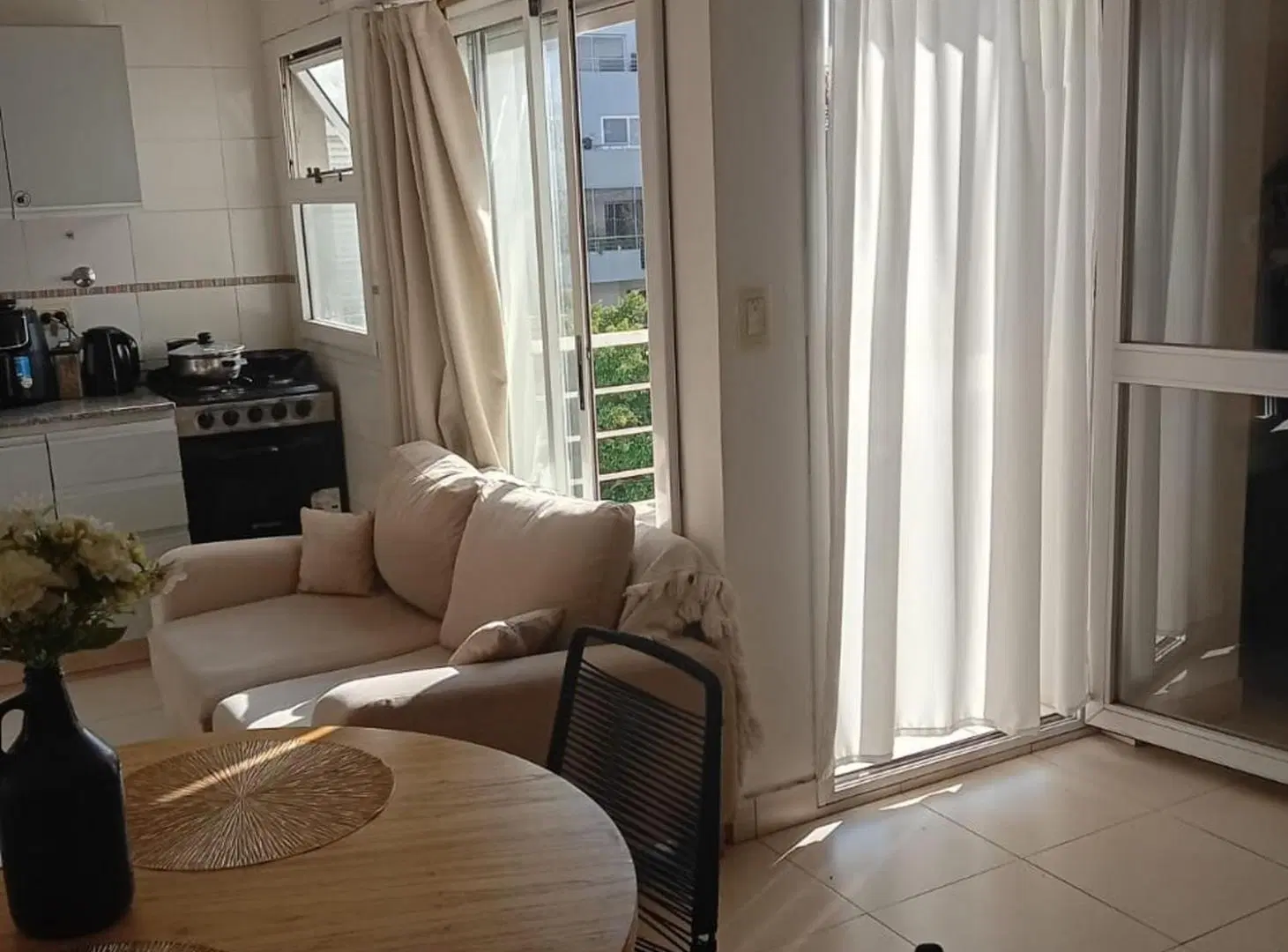 Alquiler Monoambiente Balcón Aterrazado- P. Chas 3