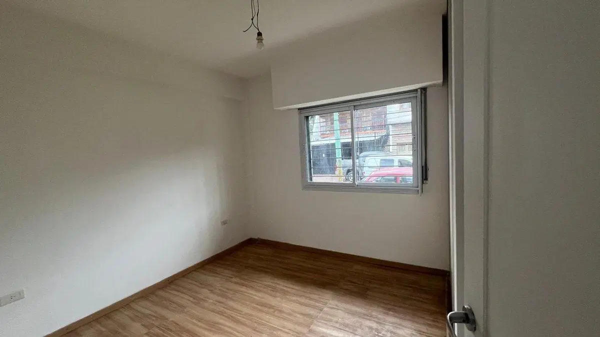 VENTA DEPTO. 2 AMB. PB C/ PATIO INT (APTO CREDITO) 4