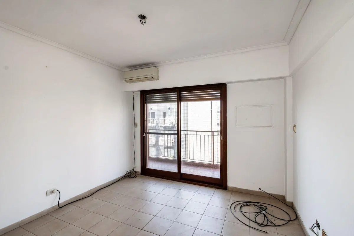 VENTA 4 AMB -BALCÓN- COCHERA-BAULERA-V. PUEYRREDÓN 5