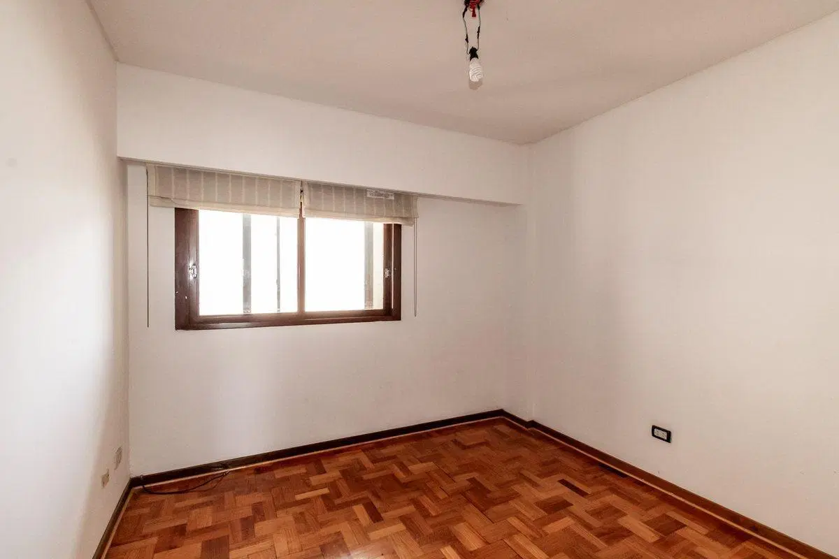 VENTA 4 AMB -BALCÓN- COCHERA-BAULERA-V. PUEYRREDÓN 5