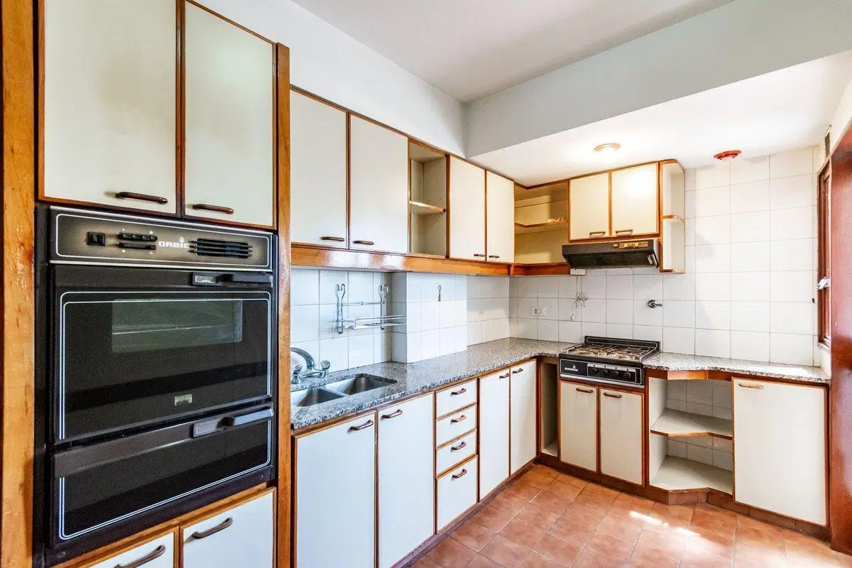VENTA 4 AMB -BALCÓN- COCHERA-BAULERA-V. PUEYRREDÓN 3