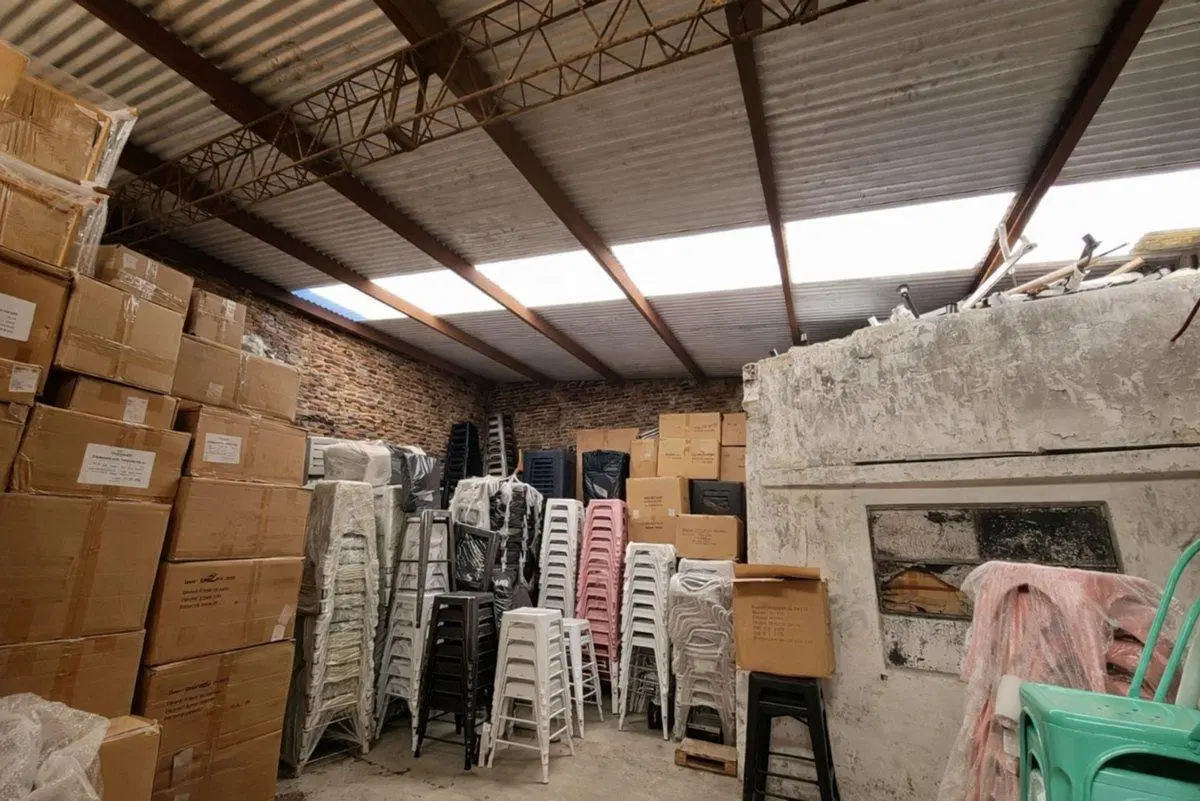 VENTA GALPÓN DOS PLANTAS 370 M2 GERLI LANÚS ESTE 2