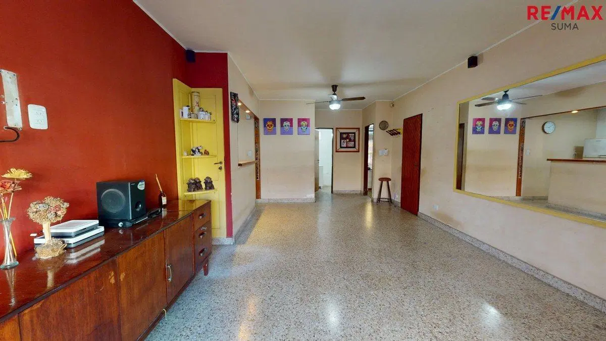 VENTA CASA 3 AMBIENTES EN BANFIELD CON COCHERA 4