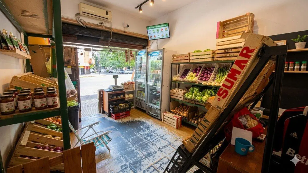 Venta Local Comercial en Av Nazca Villa del Parque 4