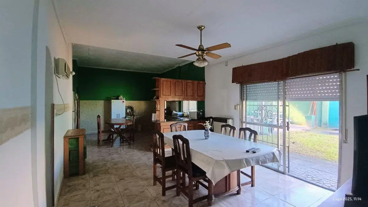 Venta casa V. Ballester 4amb jardín pileta-Credito 8