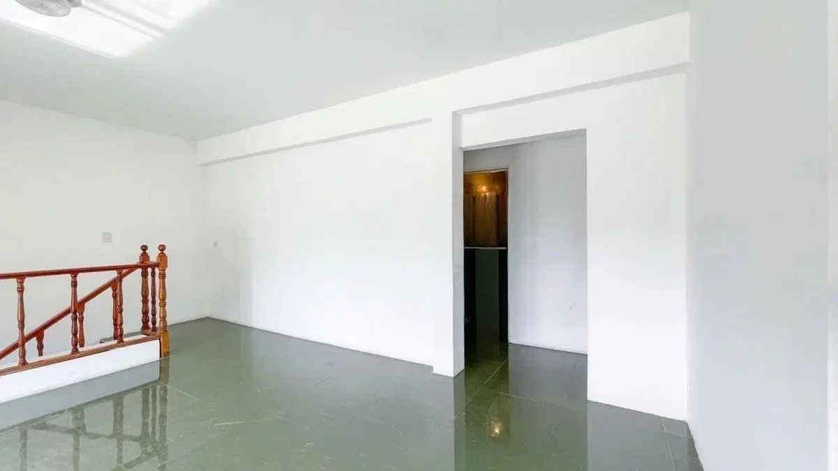 Venta Casa 4amb con Jardin-Quincho en Carapachay 4