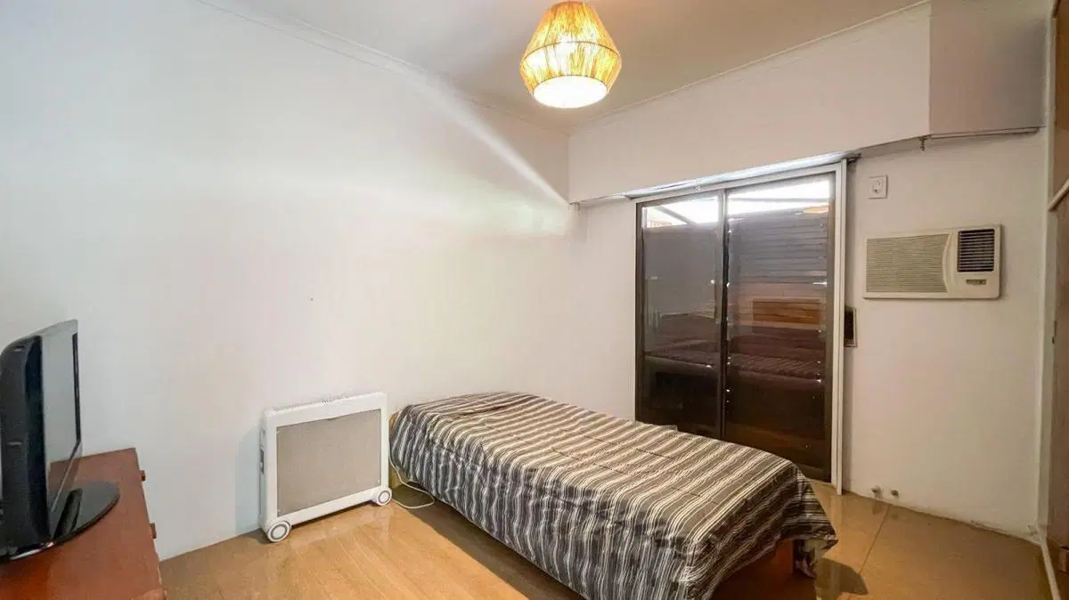 Venta Casa 4amb con Jardin-Quincho en Carapachay 2