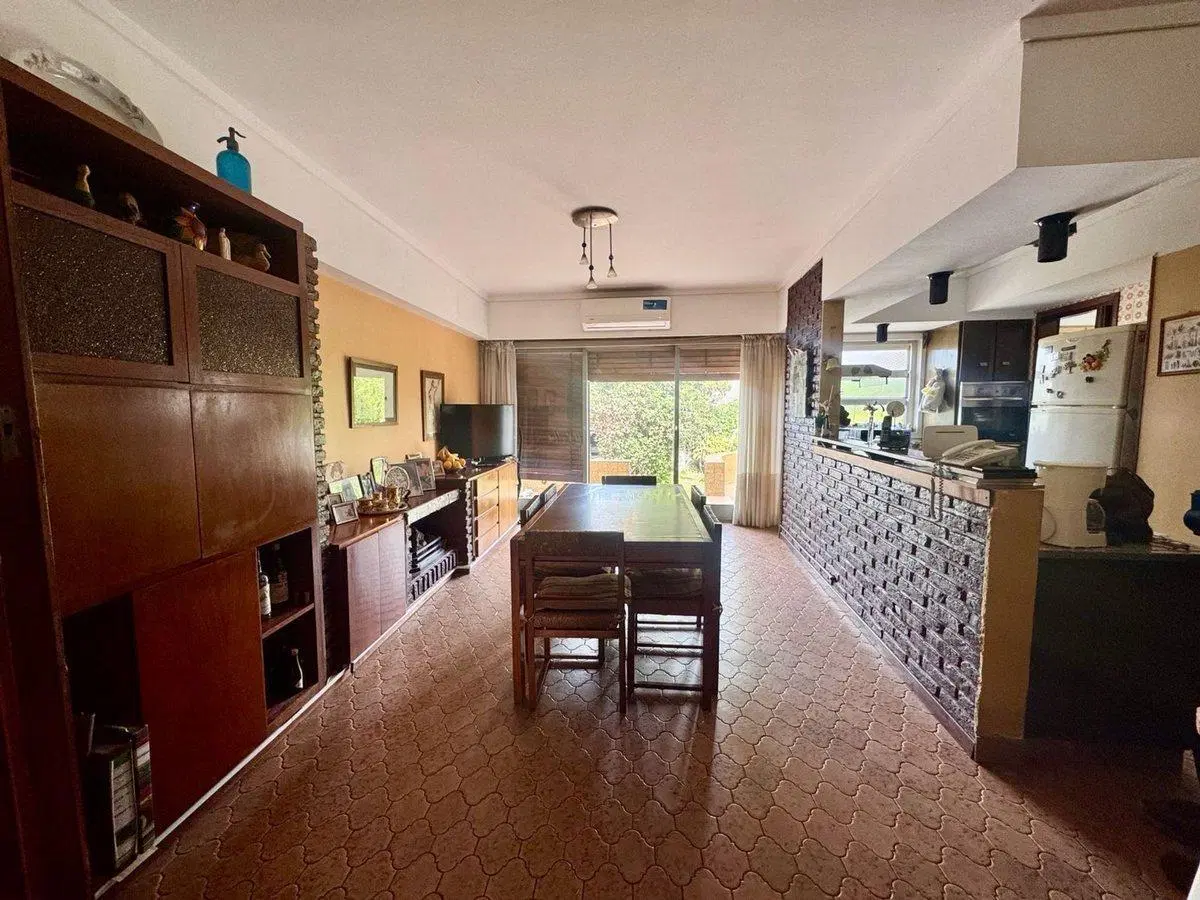 CASA EN VENTA PARQUE AVELLANEDA 3 DORM JARDIN COCH 2