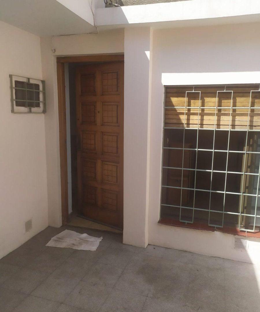 VENTA PH 3 AMBIENTES QUILMES PB SIN EXPENSAS PATIO