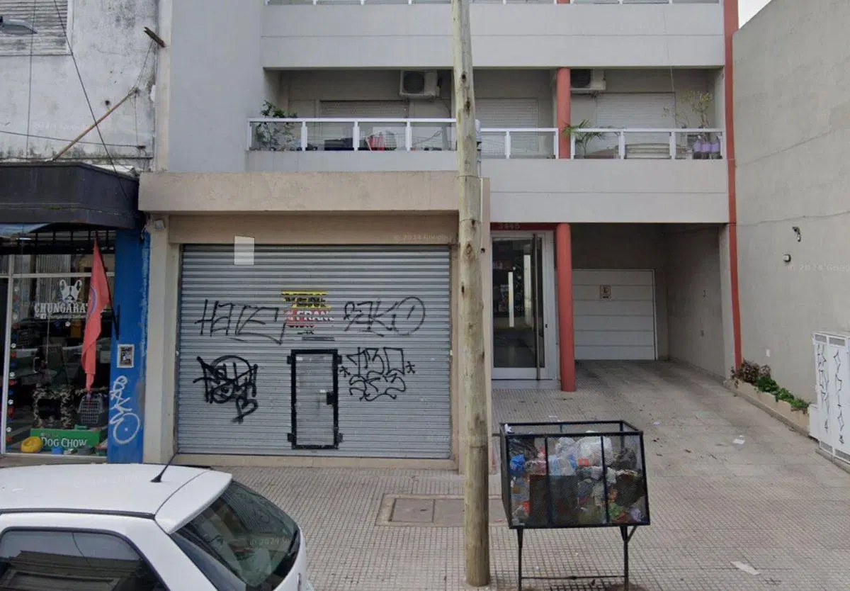 VENTA LOCAL A ESTRENAR EN CENTRO SANTOS LUGARES 2