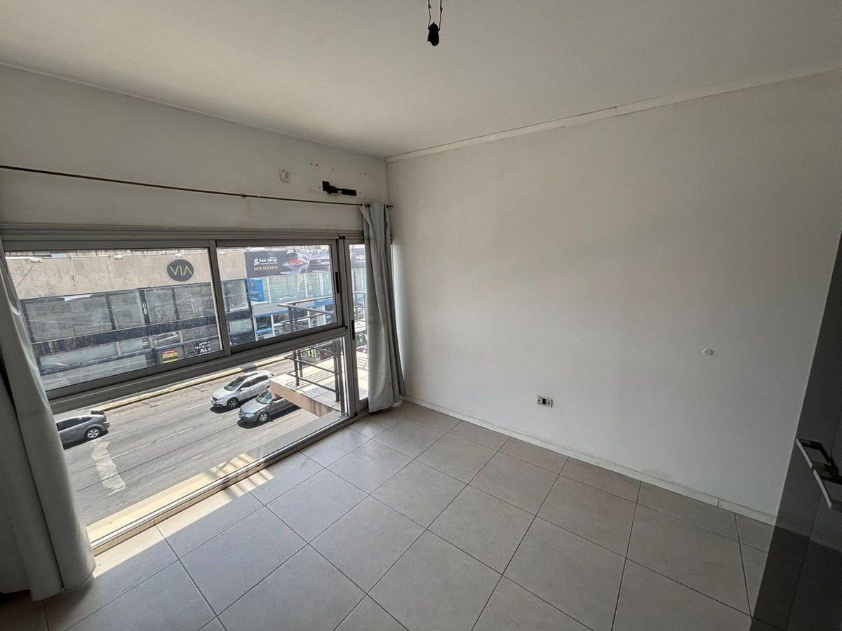 VENTA DEPTO 2 AMB AMPLIO - LINIERS-