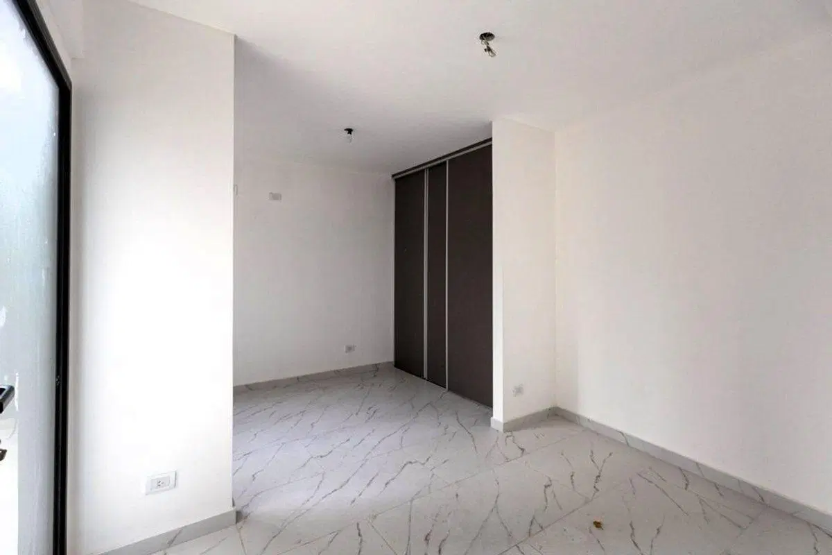 Venta de Monoambiente con Patio en Barracas 5