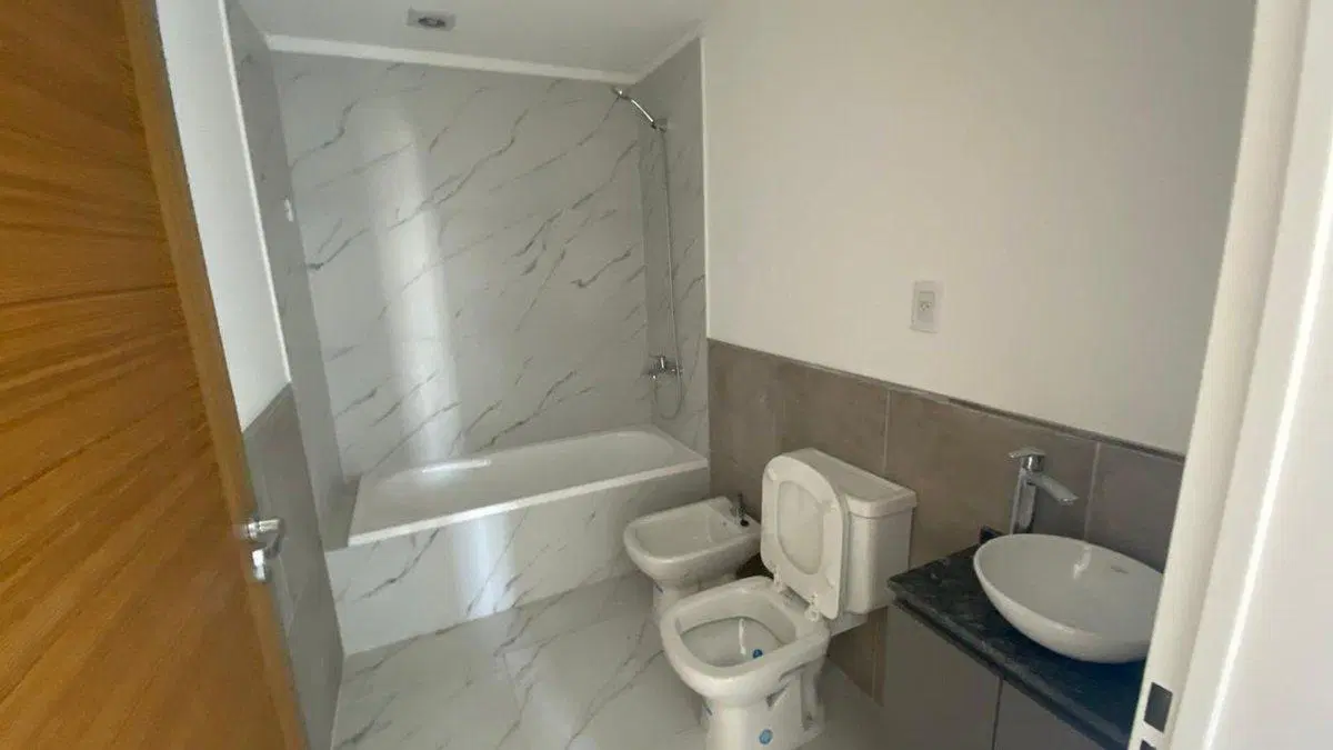 Venta de Depto 2 ambientes Con Balcon aterrazado 3