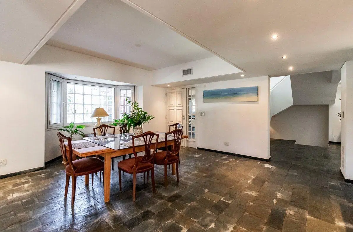 Venta Casa de 8 Ambientes en Martinez 5