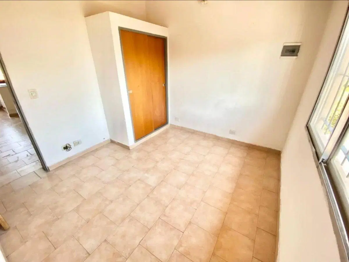 VENTA EN BLOCK 6 UNIDADES MORÓN 4