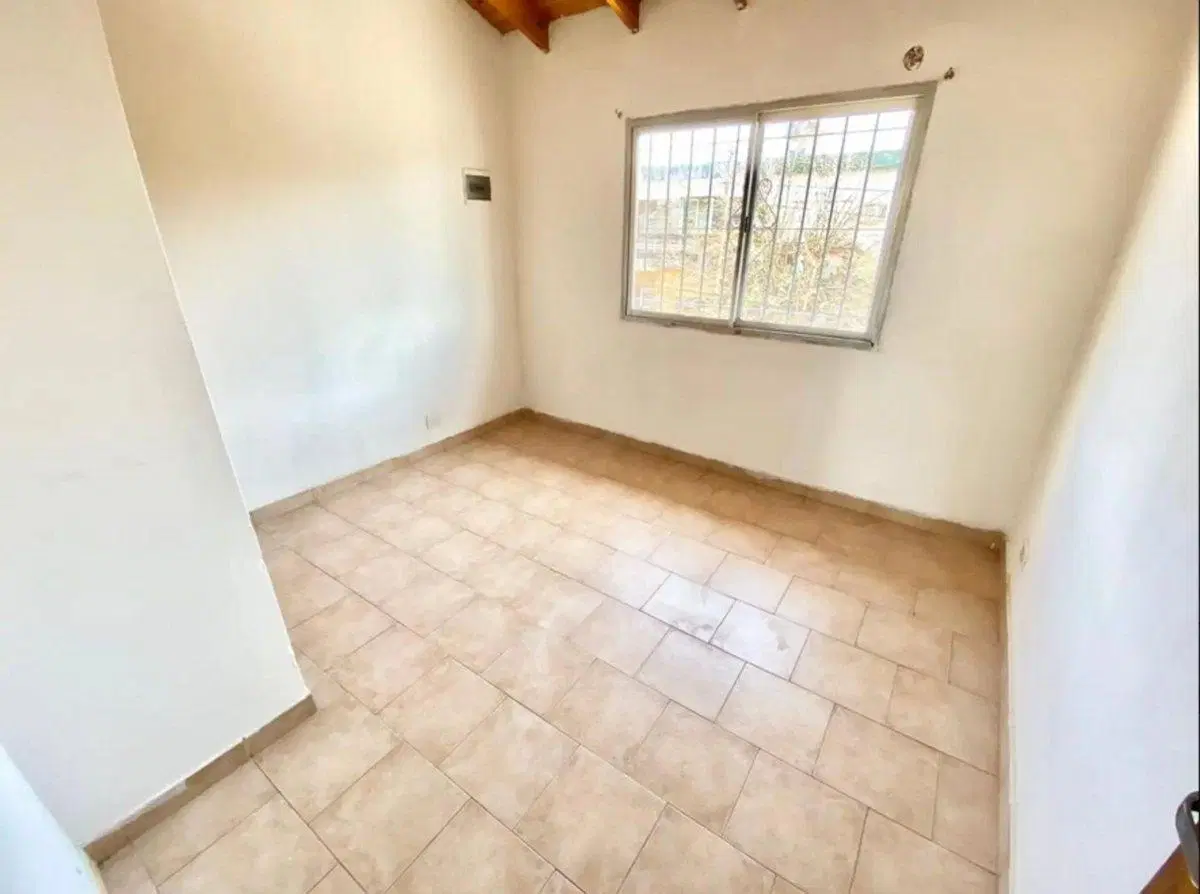 VENTA EN BLOCK 6 UNIDADES MORÓN 8