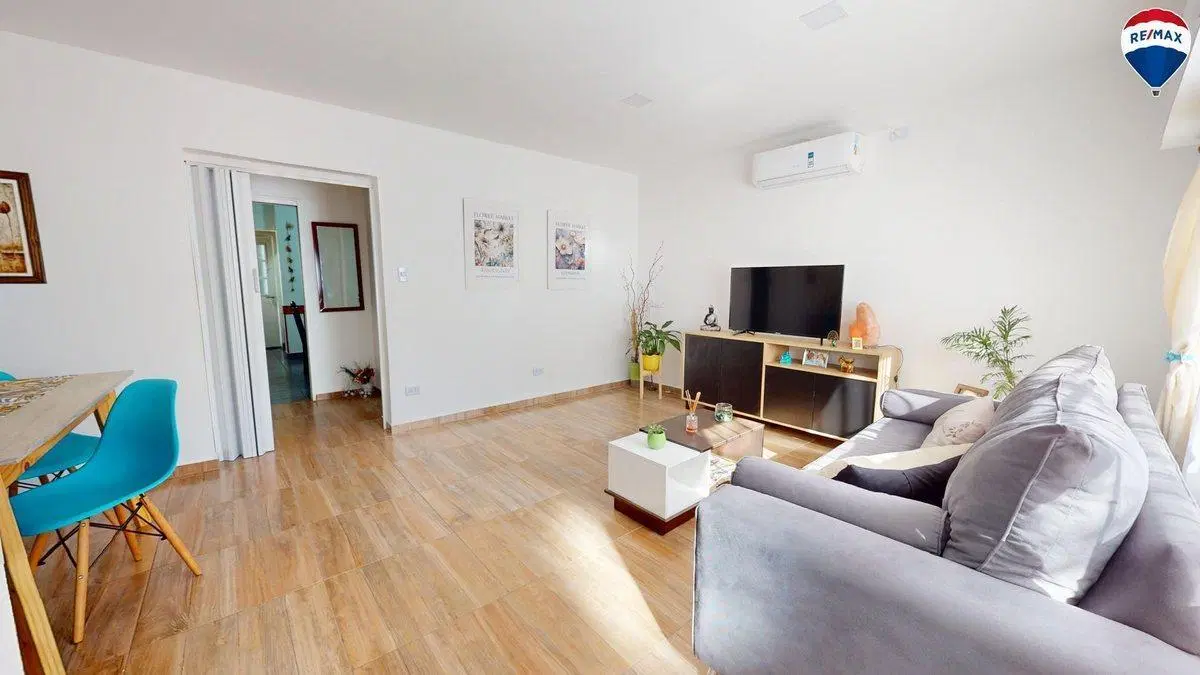 Venta casa 4 amb con patio y cochera Florida 8
