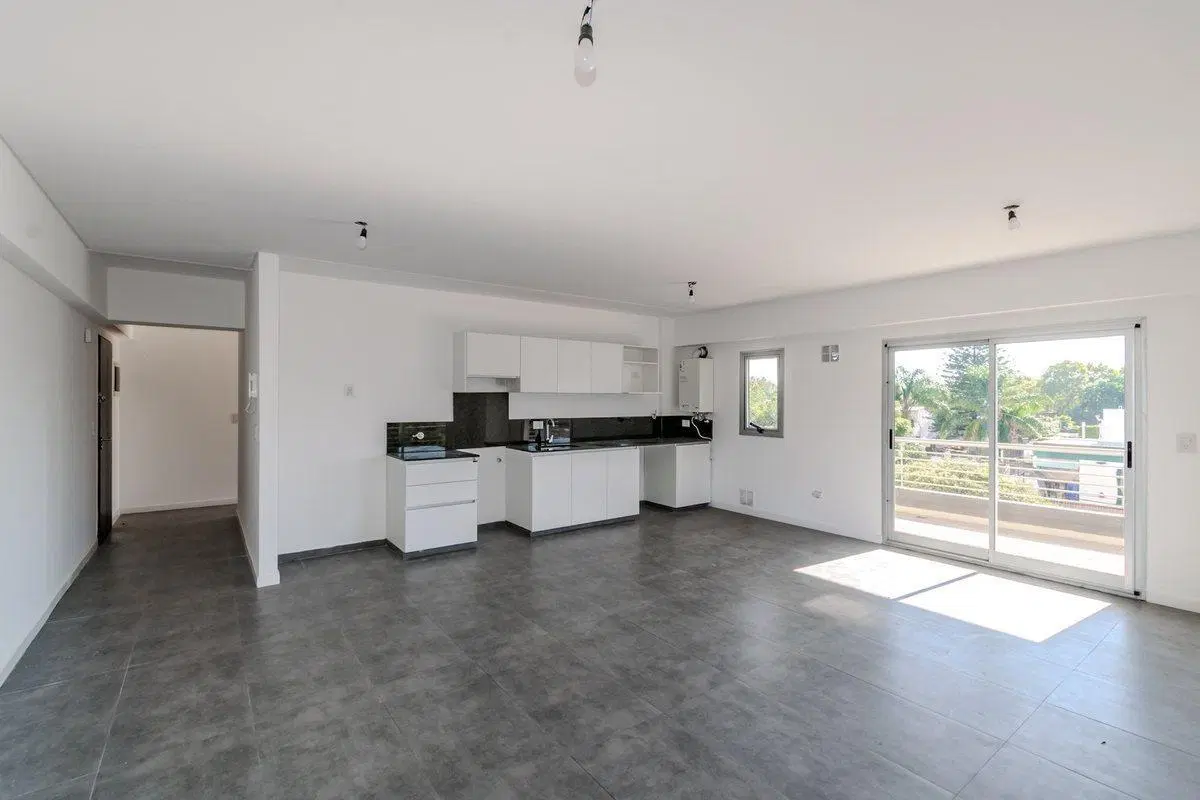VENTA DPTO. 3 AMB. C/COCHERA CENTRO SAN MARTIN 5
