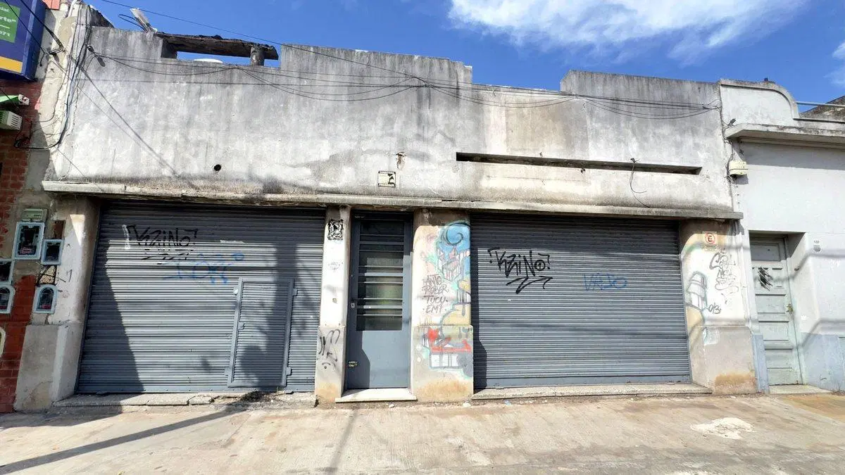VENTA TERRENO 283 M A REFACCIONAR CASEROS 2