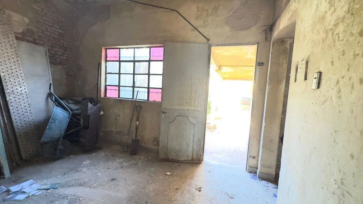 VENTA TERRENO 283 M A REFACCIONAR CASEROS 4
