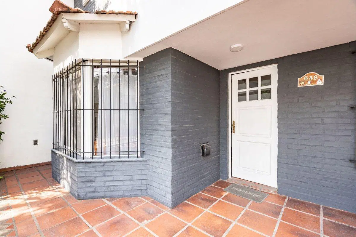 VTA CASA 5 AMB C/JARDIN, PILETA Y 2 COCHERAS-HAEDO 2