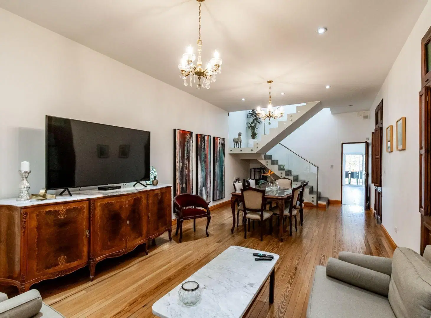 VENTA IMPECABLE CASA EN V. PUEYRREDON 4