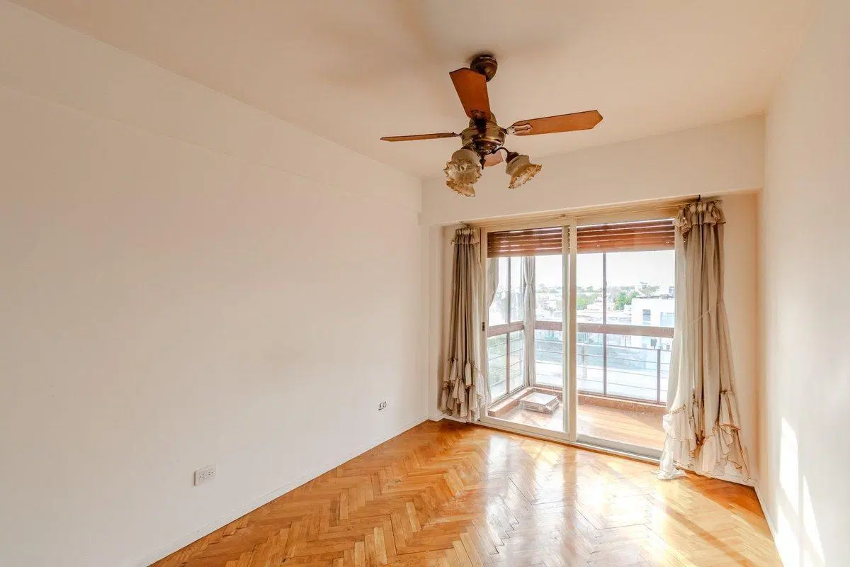 VENTA 3 AMB SEMI PISO -C/COCH- BALCÓN- FLORESTA 5