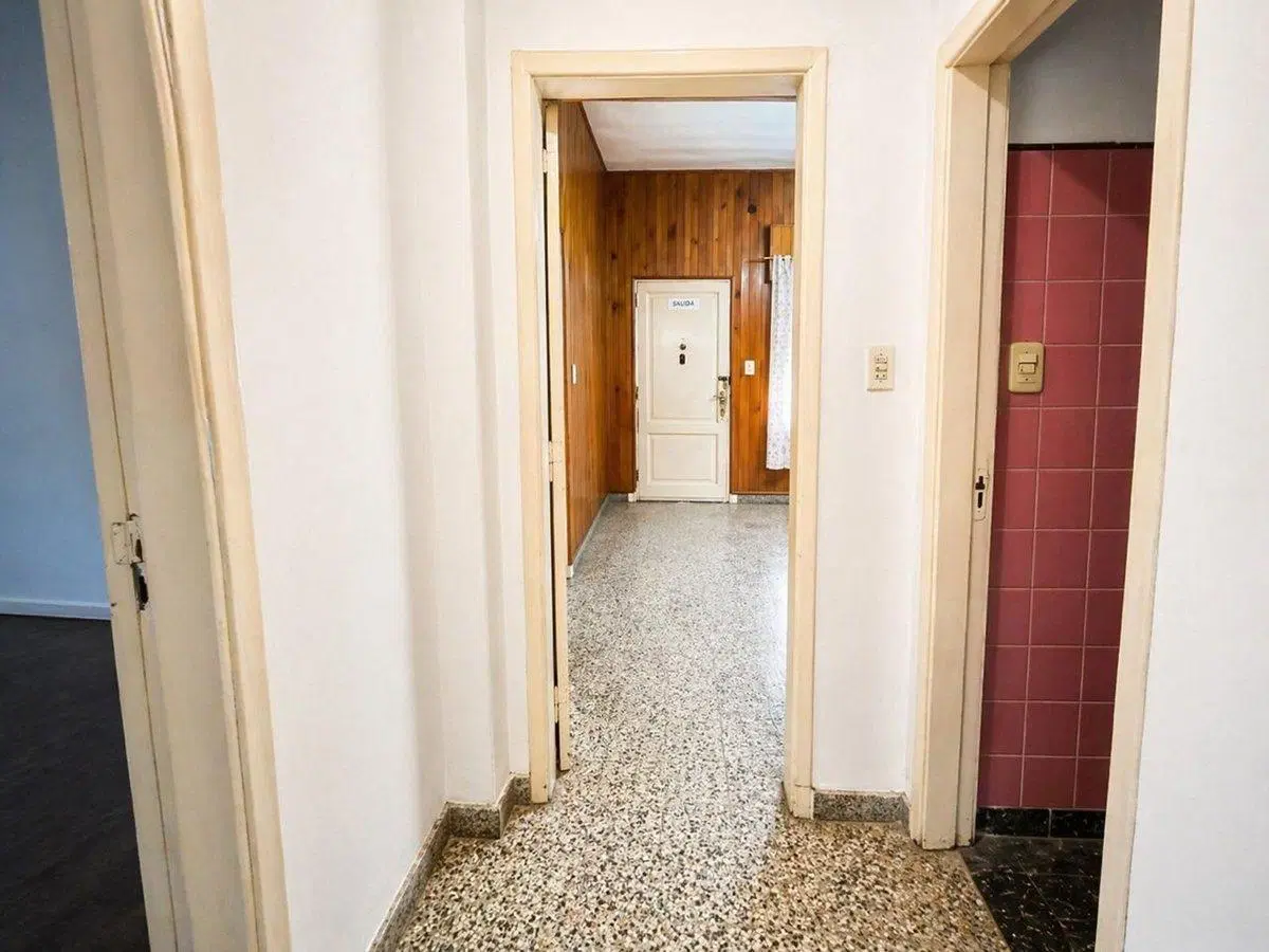 Vta casa 3 ambientes a refaccionar Coronado 2