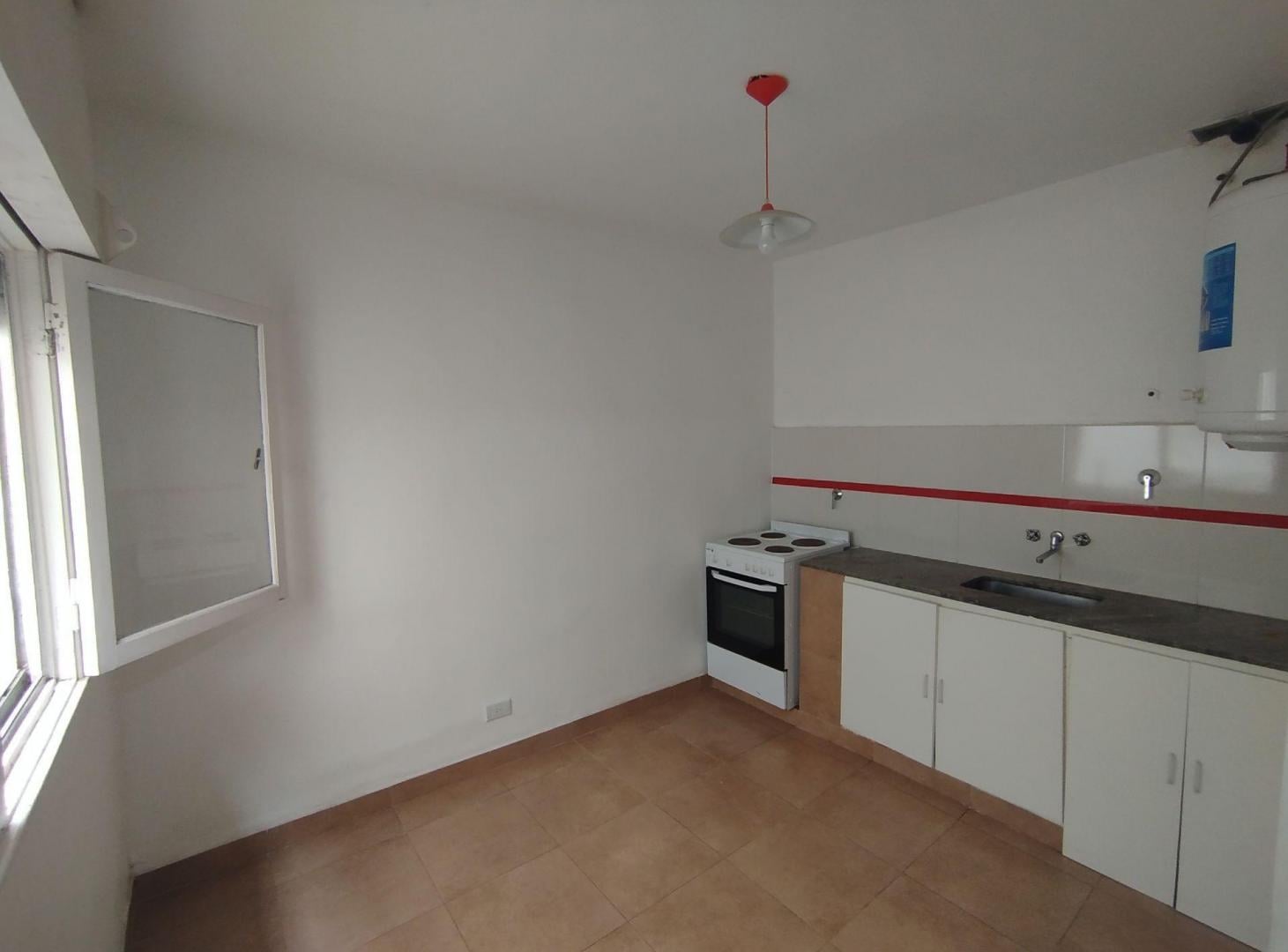 ALQUILER PH 2 AMB PLANTA BAJA OLIVOS