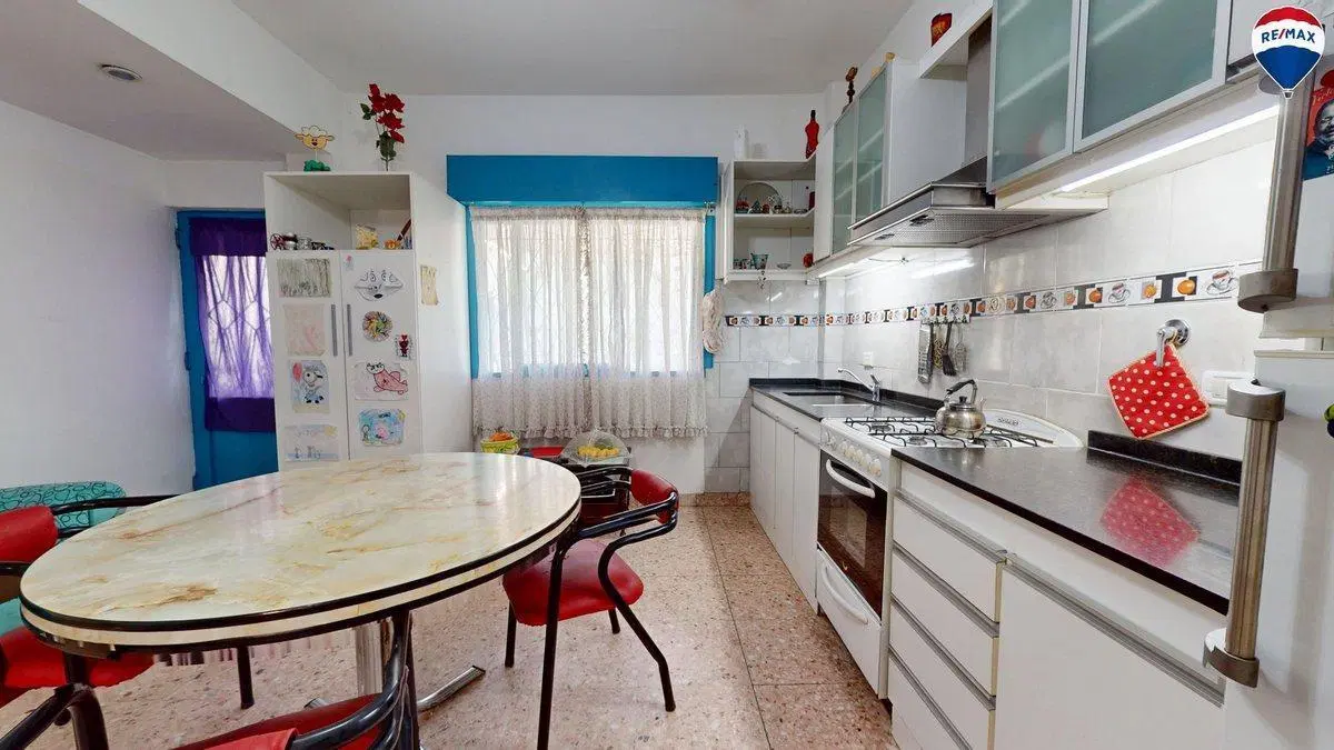 VENTA CASA 3 AMB CON COCHERA CASEROS APTO CREDITO 3